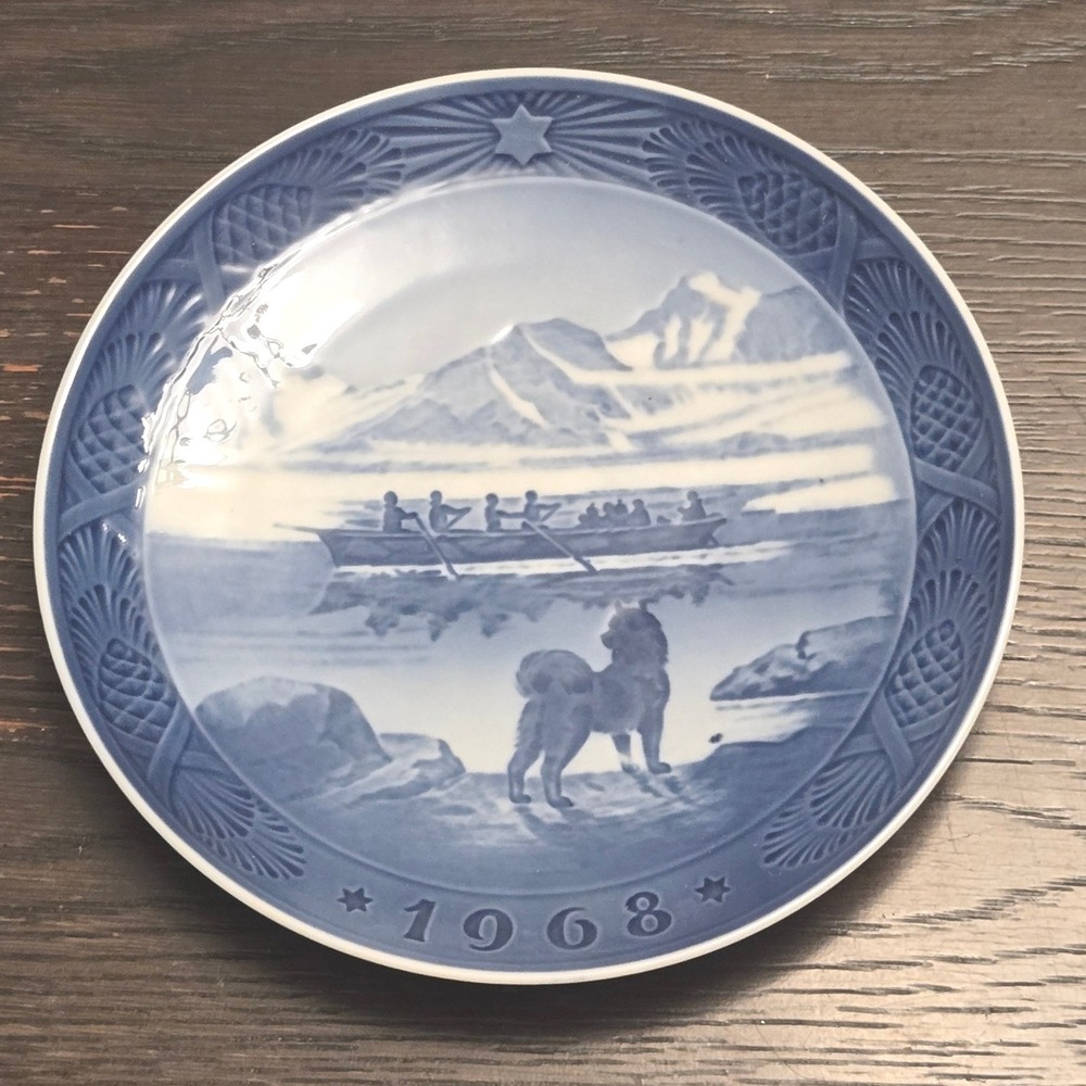 1968 Royal Copenhagen The Last Umiak Blue White Porcelain Collector Plate